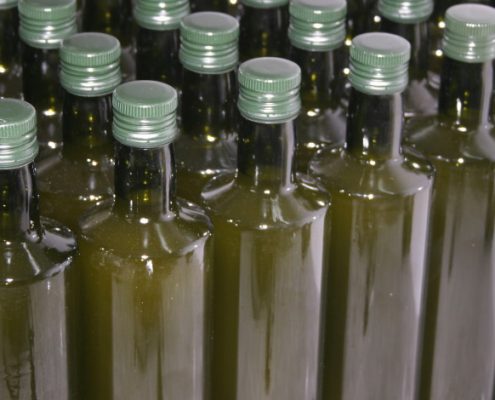 come conservare l'olio evitando temeprature alte, contatto ossigeno e luce