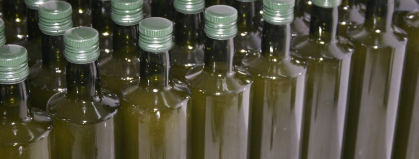 come conservare l'olio evitando temeprature alte, contatto ossigeno e luce