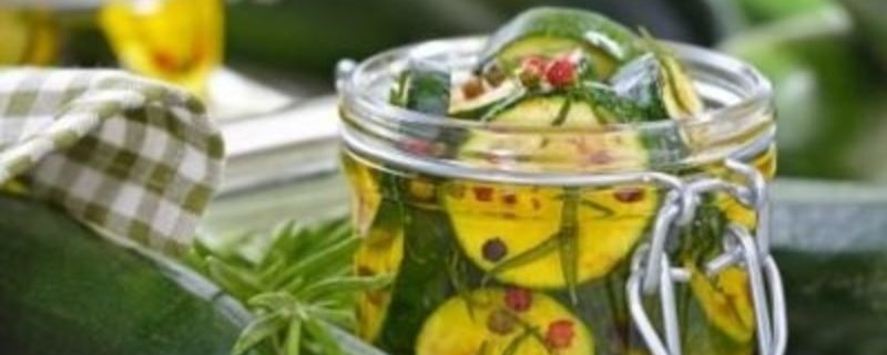 Conserve fatte in casa: zucchine sott'olio