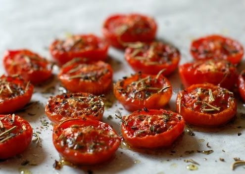 come preparare i pomodori confit al forno sott'olio