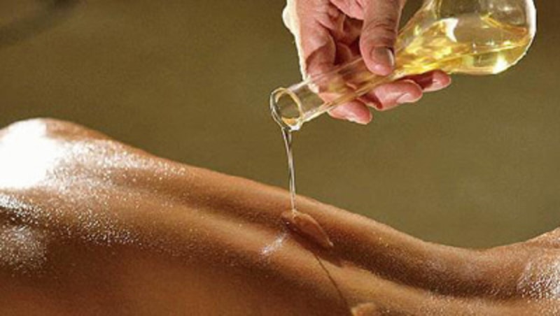 Massaggio Olio di Oliva: un Toccasana per il Corpo - Olio Cristofaro