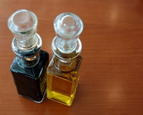 Olio Evo e Aceto di Mele: come usarli sulla nostra Pelle